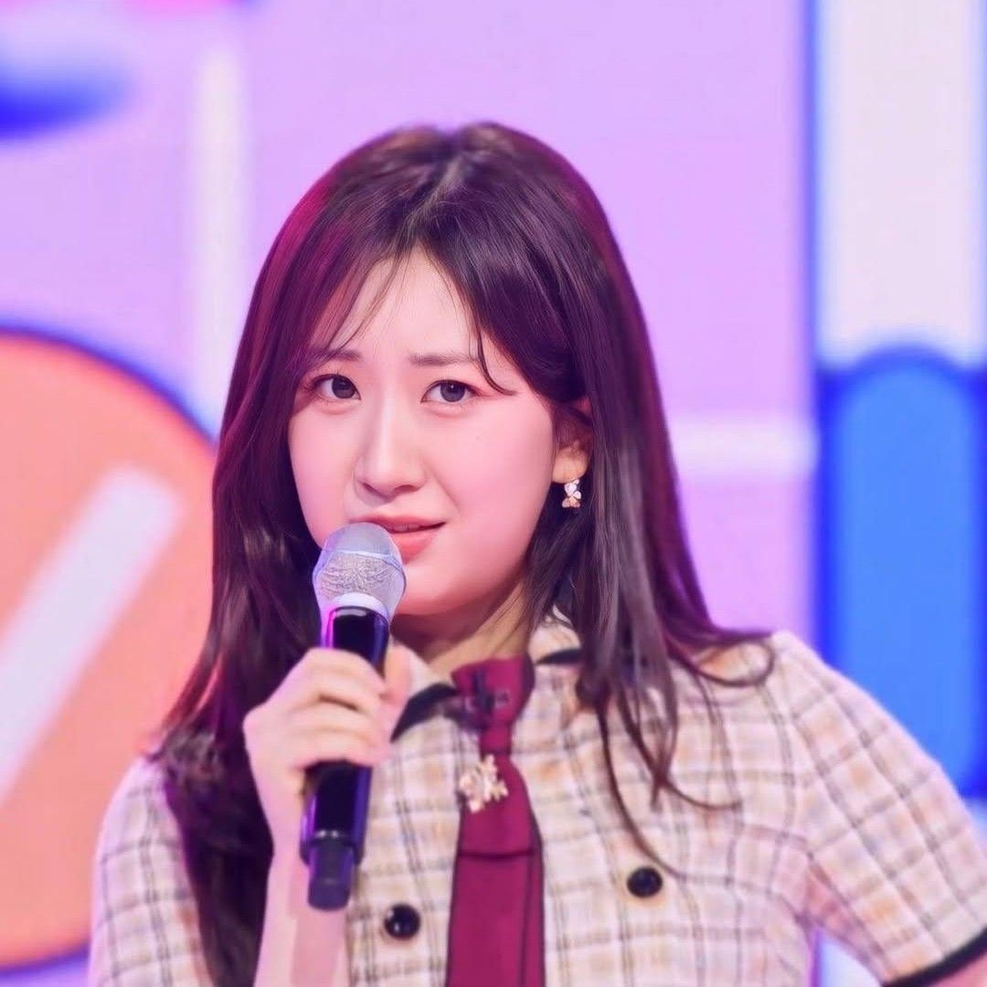 Behind-the-scenes cut of Jeon Yujin