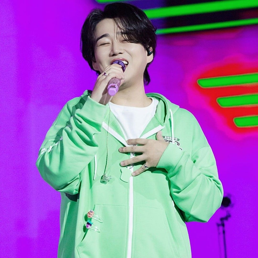 Behind-the-scenes cut of Hwang Youngwoong