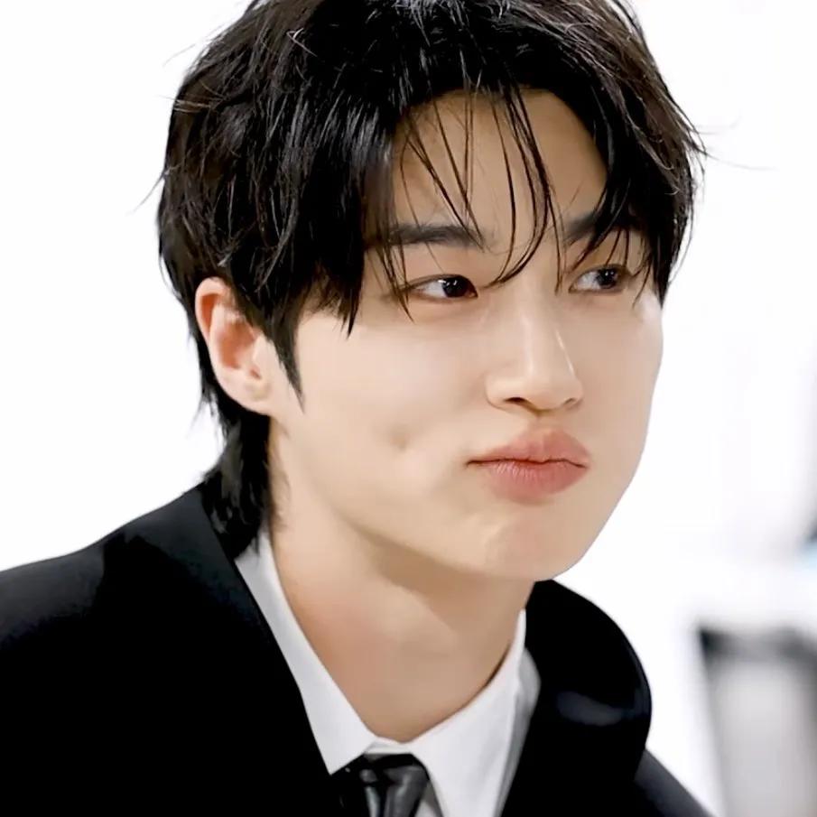 변우석 최근 활동샷