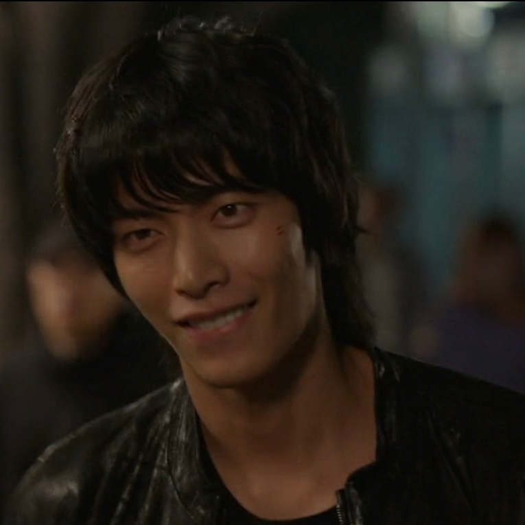 Behind-the-scenes cut of Lee Minki