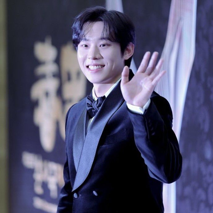 Behind-the-scenes cut of Kim Sungcheol