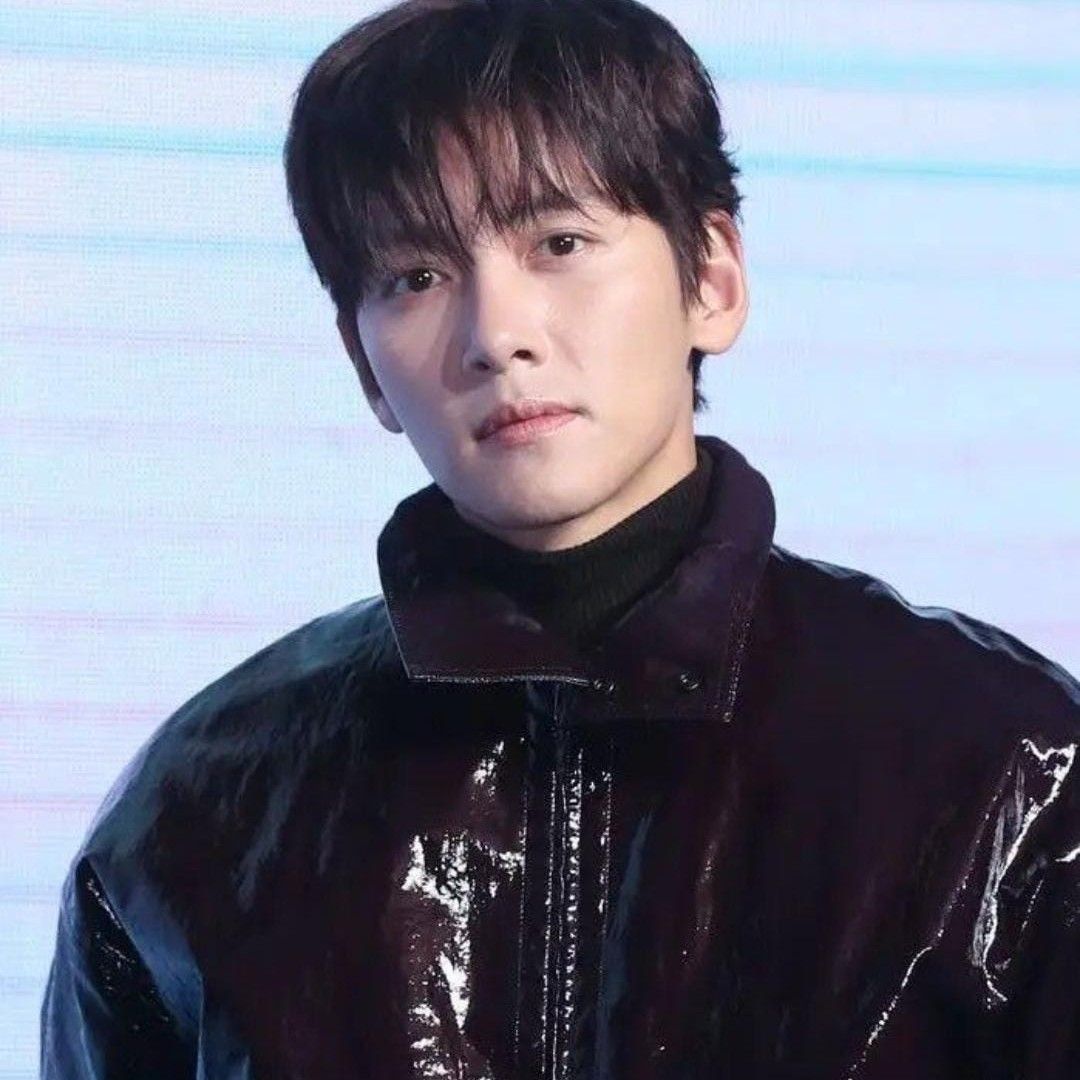 A moment captured by a fan of Ji Changwook