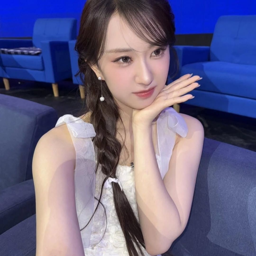 Momen yang diabadikan oleh penggemar Jeon Yujin