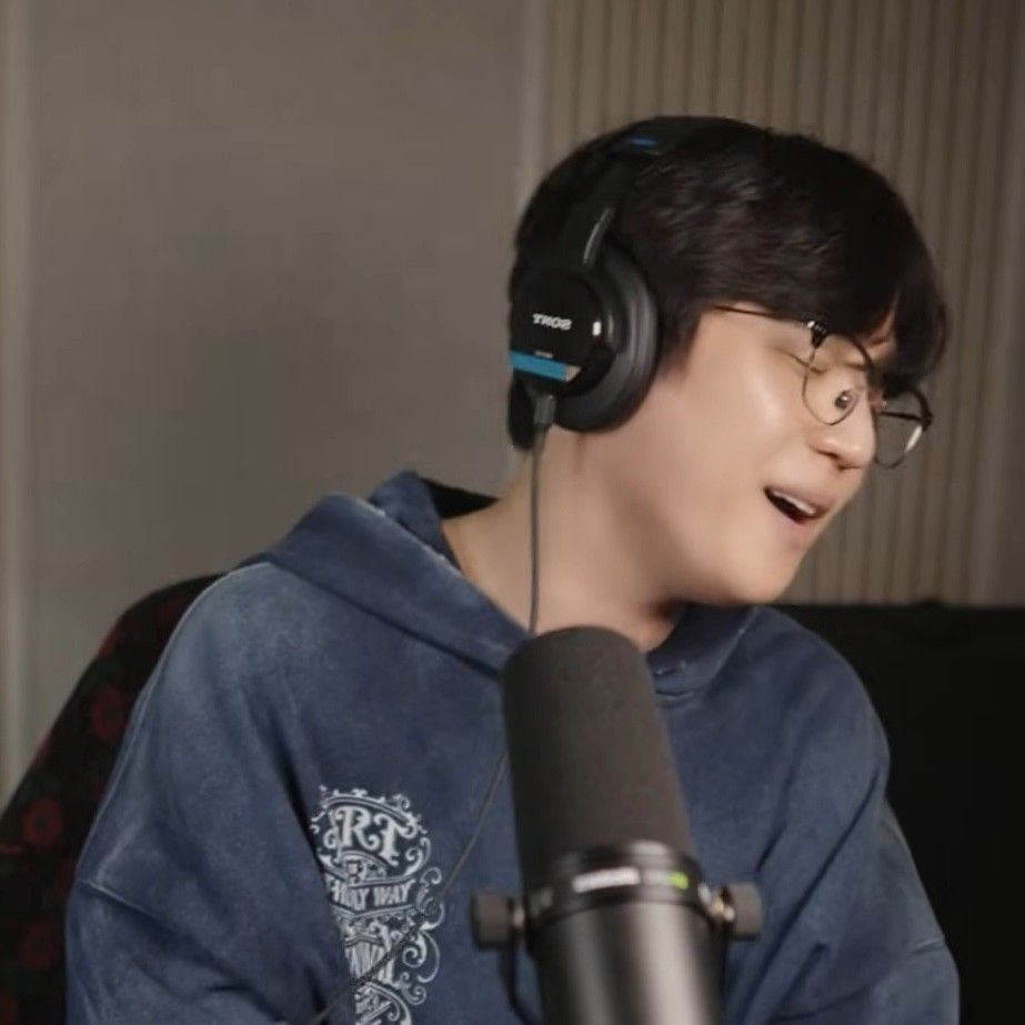 Recent activity shot of Park Jihoo (Mr. Trot 3)