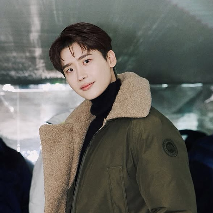 Behind-the-scenes cut of Lee Jongsuk