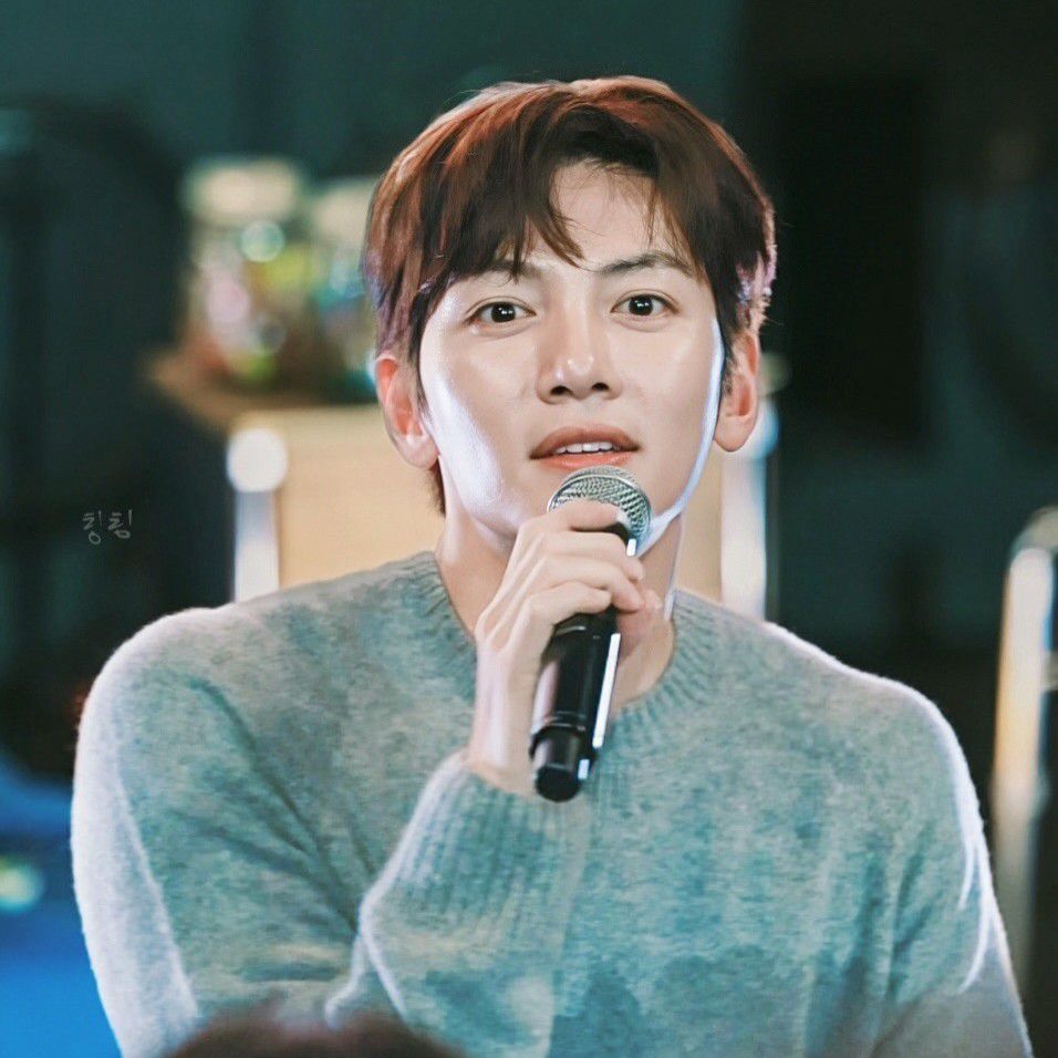 チ・チャンウクの最近の活動ショット