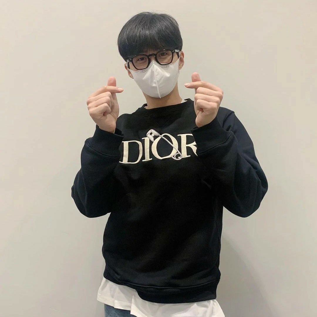 Recent activity shot of Kim Seonho