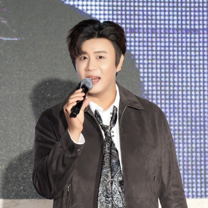 Latest photo of Jin Haesung