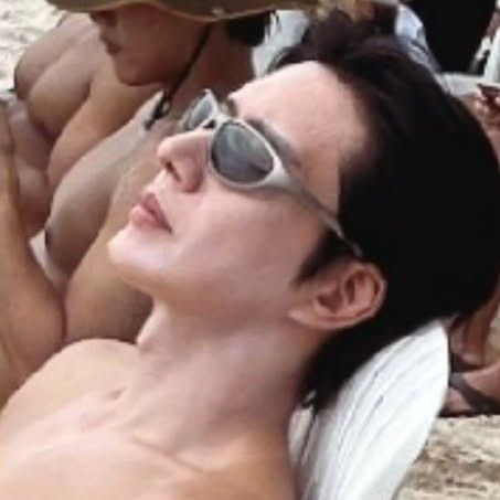 Behind-the-scenes cut of Park Haejin