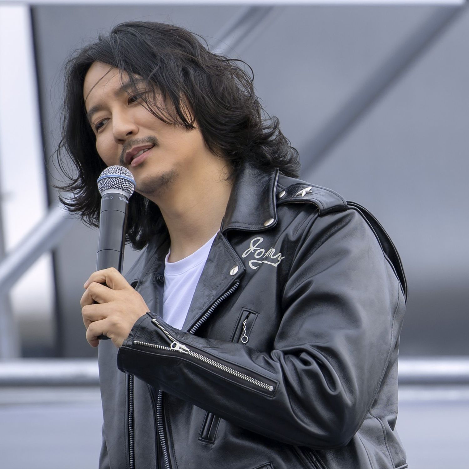 Behind-the-scenes cut of Kim Namgil