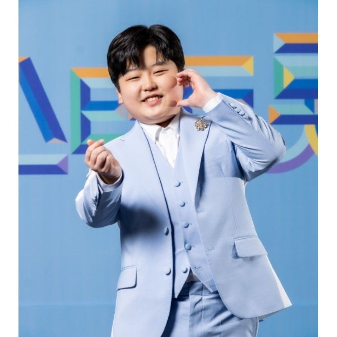 Behind-the-scenes cut of Park Sungon