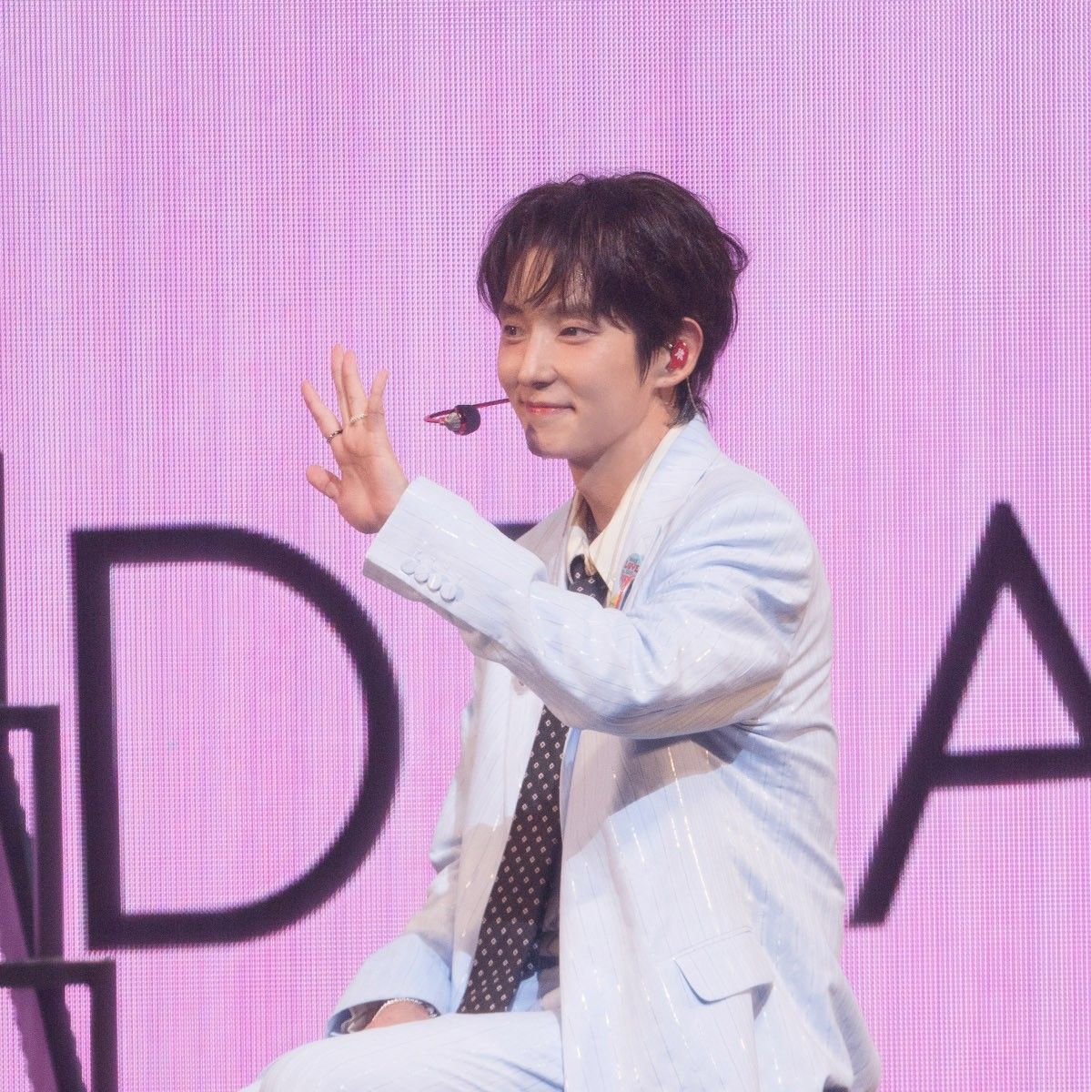 A moment captured by a fan of Lee Joongi