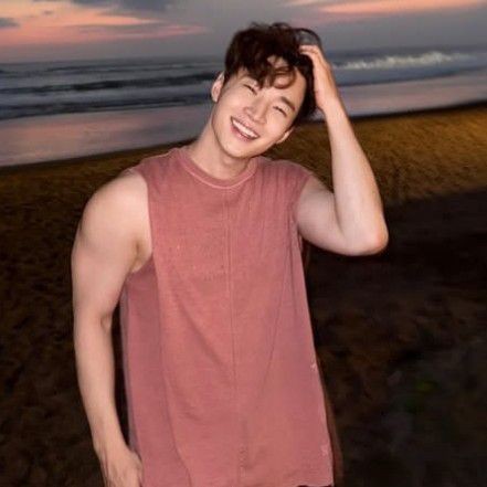 Popular profile photo of Henry loved by fans
