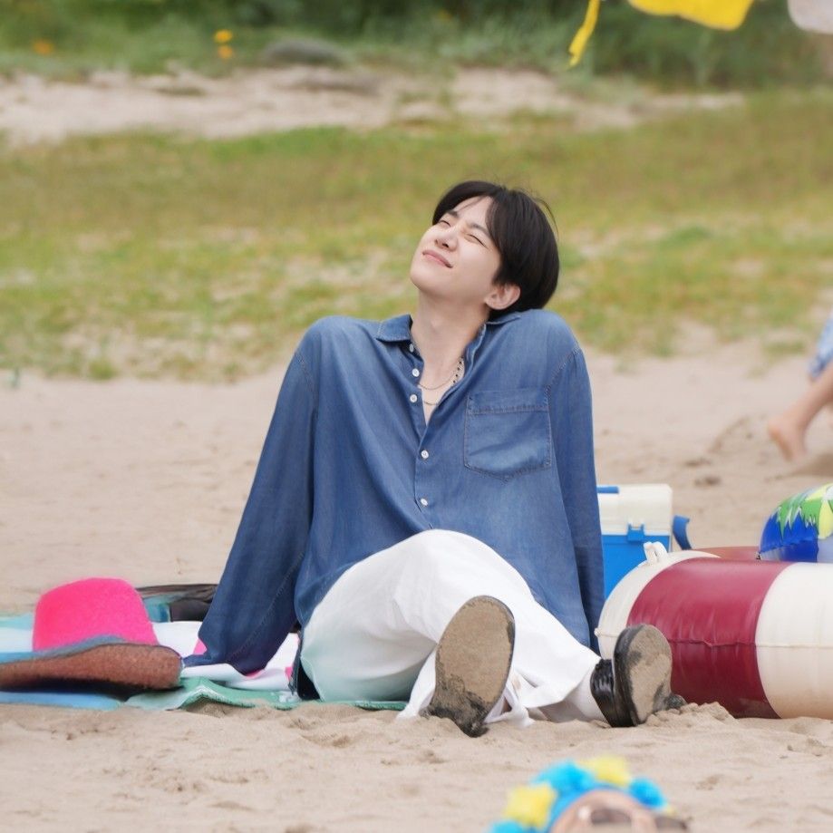 イ・ジュノの最近の活動ショット