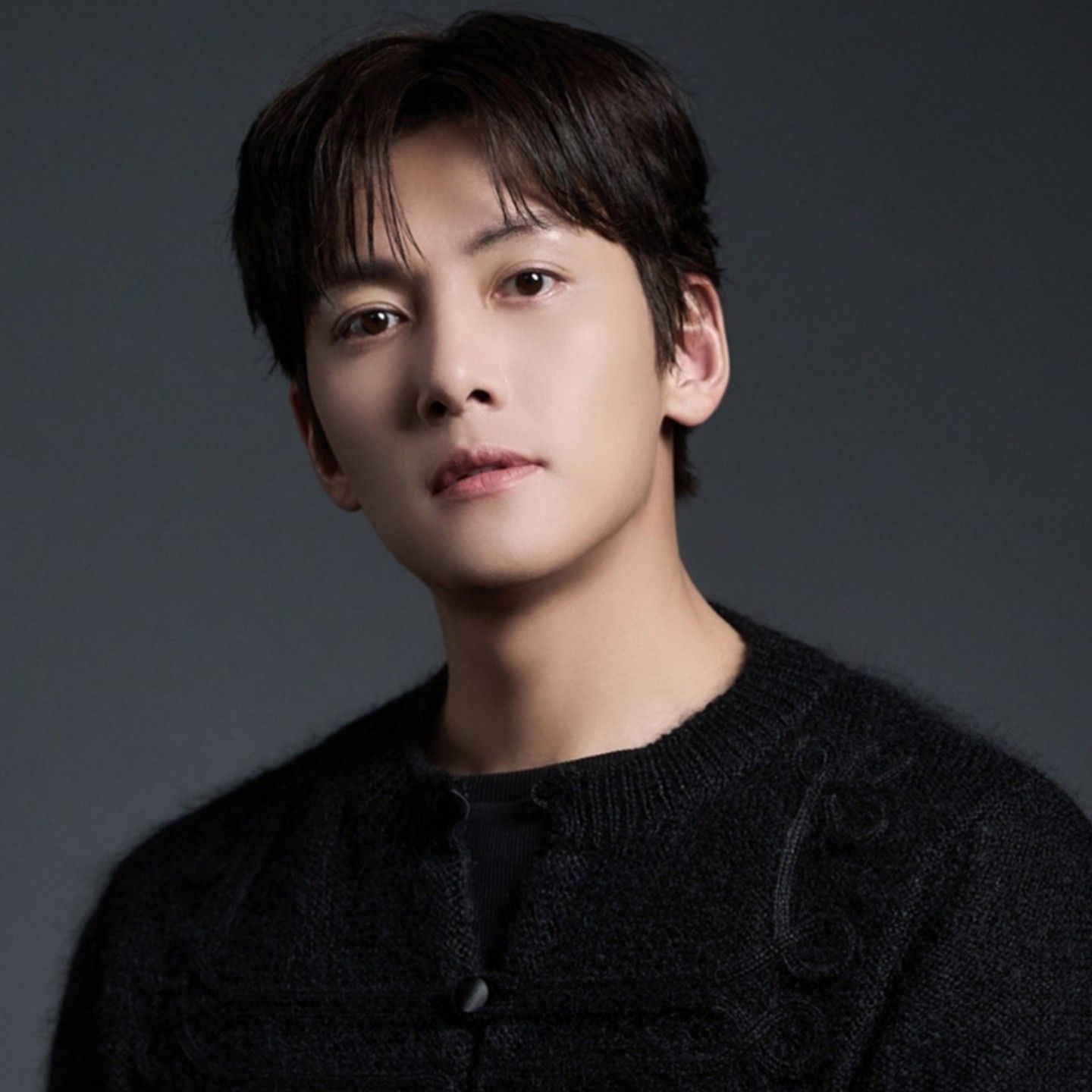 Behind-the-scenes cut of Ji Changwook