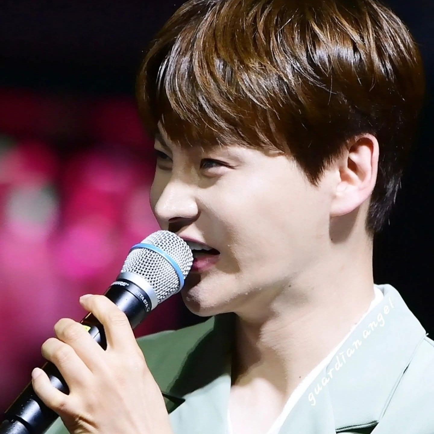 粉絲拍下的朴瑞鎮瞬間