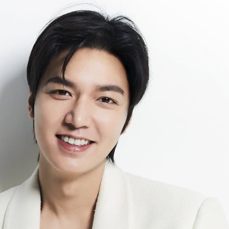 イ・ミンホの最近の活動ショット