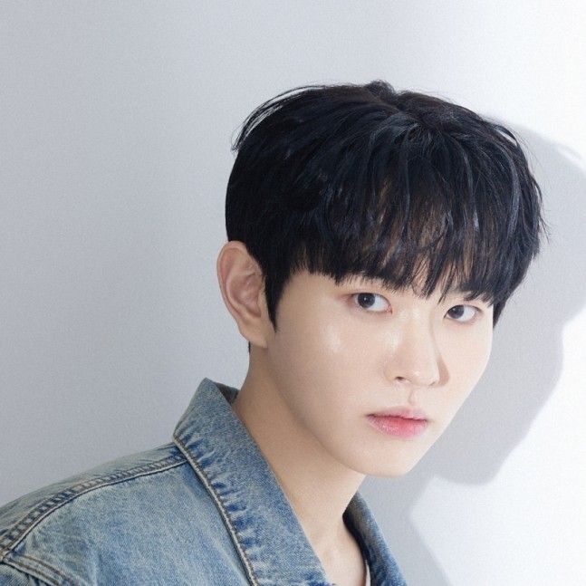 Latest photo of Lee Byeongchan