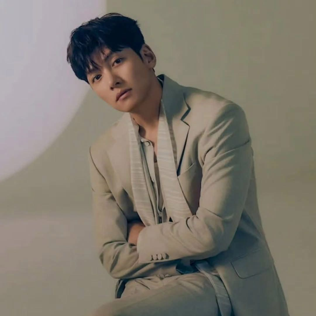 지창욱의 최신 사진