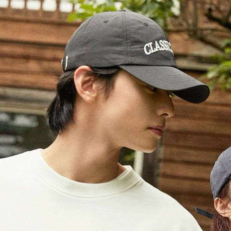 Foto kegiatan terbaru dari Cha Eunwoo