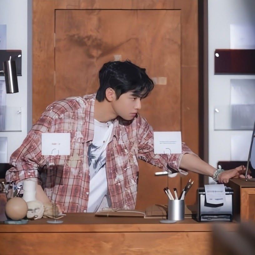 Recent activity shot of Cha Eunwoo