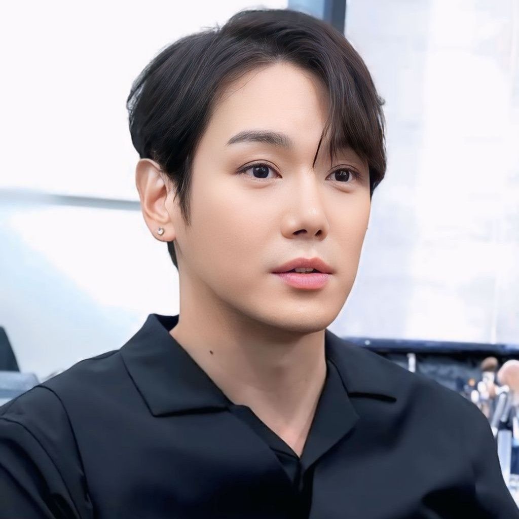 Recent activity shot of Hwanhee