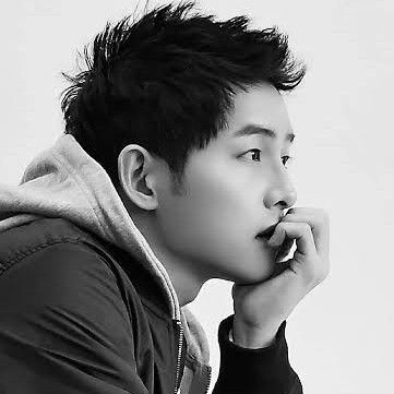 A moment captured by a fan of Song Joongki