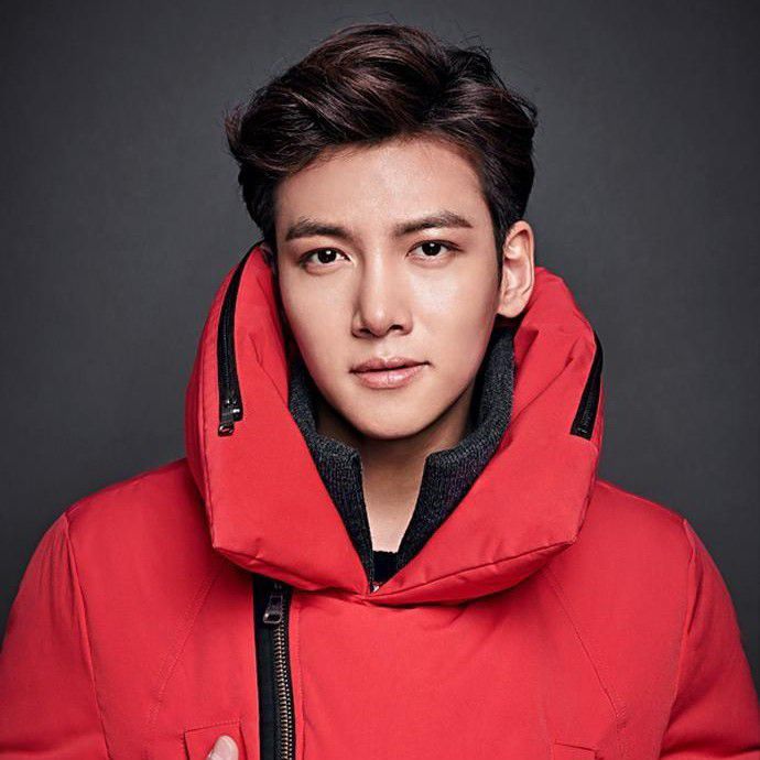 粉絲拍下的池昌旭瞬間