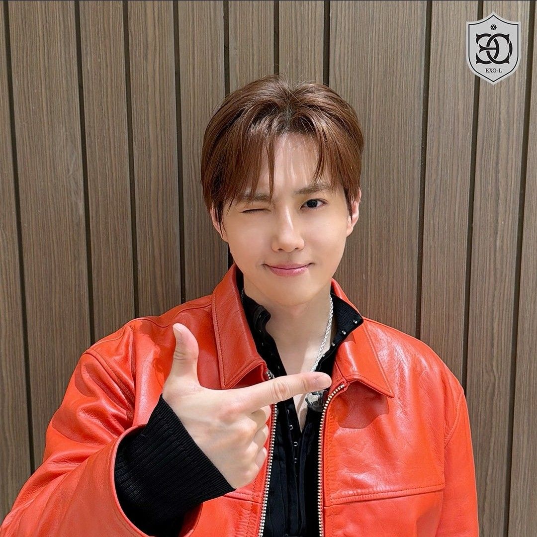 A moment captured by a fan of Suho