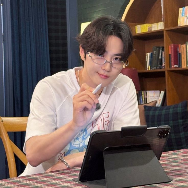 Recent activity shot of Suho