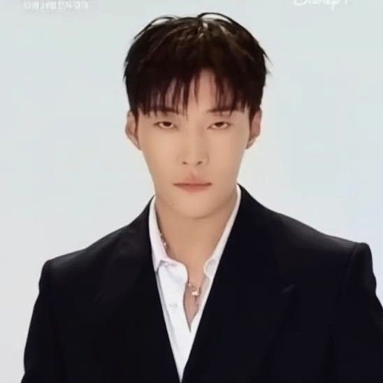 Latest photo of Woo Dohwan