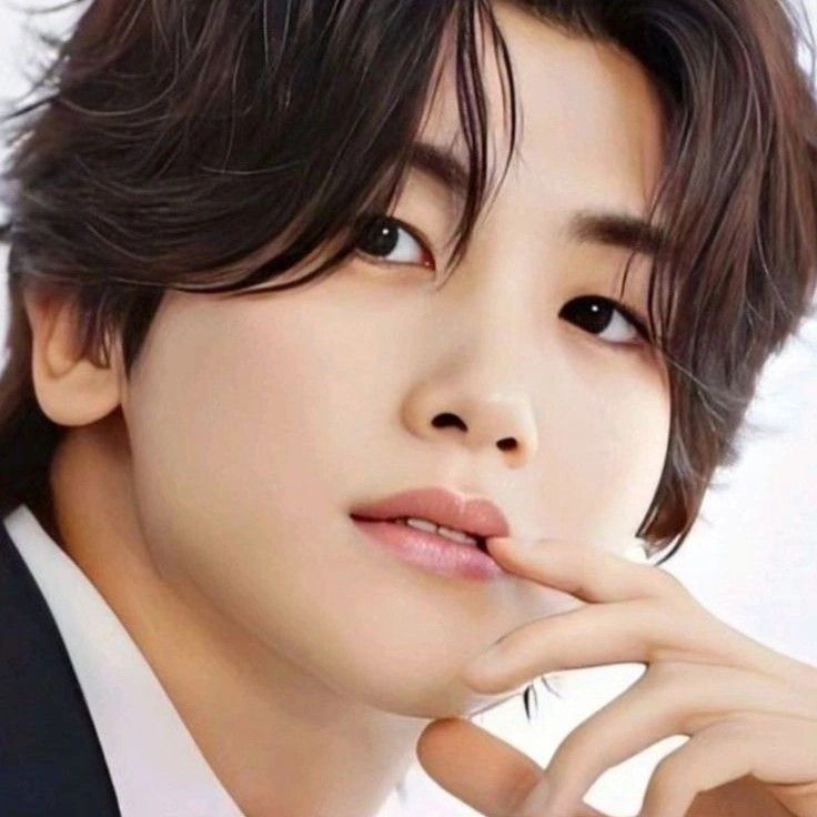 Latest photo of Park Hyungsik