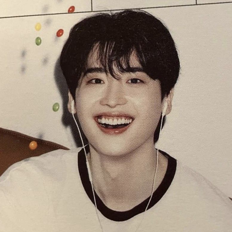 Recent activity shot of Lee Jongsuk