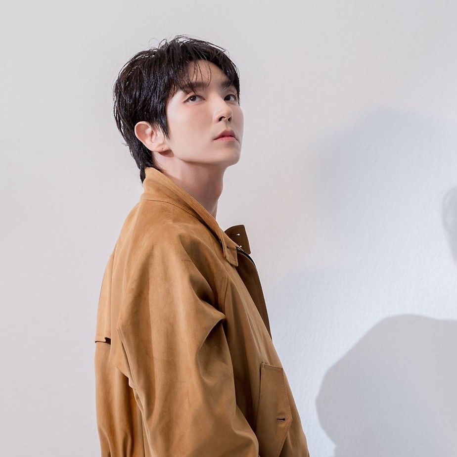 A moment captured by a fan of Lee Joongi