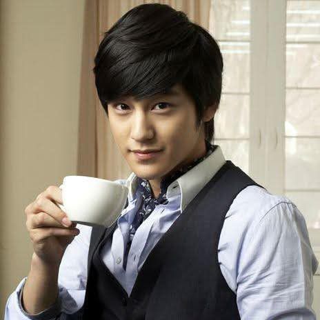 A moment captured by a fan of Kim Bum