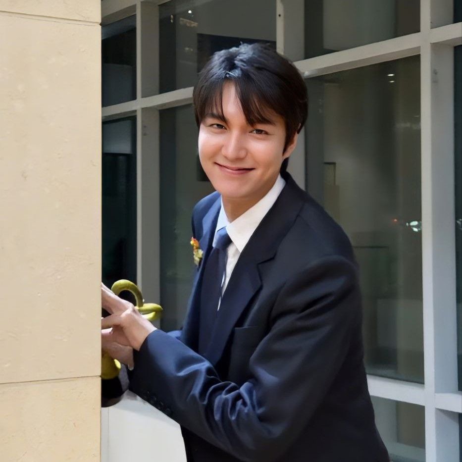 粉絲拍下的李敏鎬瞬間