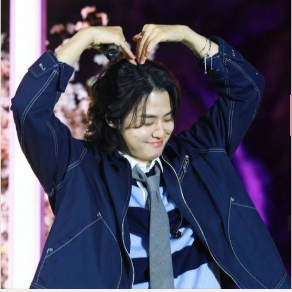 A moment captured by a fan of Lee Solomon