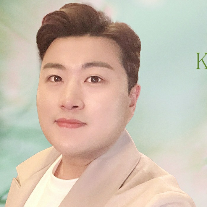 A moment captured by a fan of Kim Hojoong