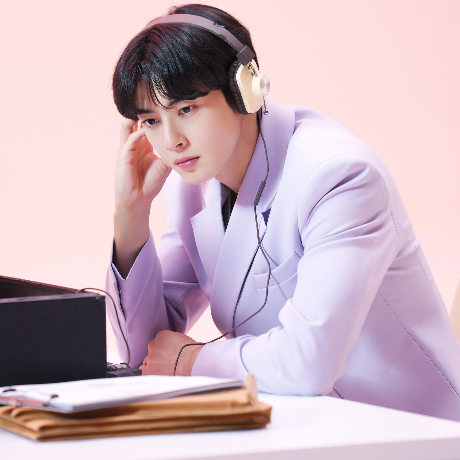 Recent activity shot of Cha Eunwoo