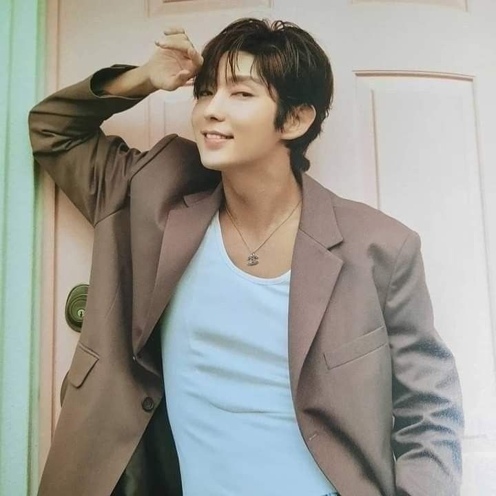 A moment captured by a fan of Lee Joongi