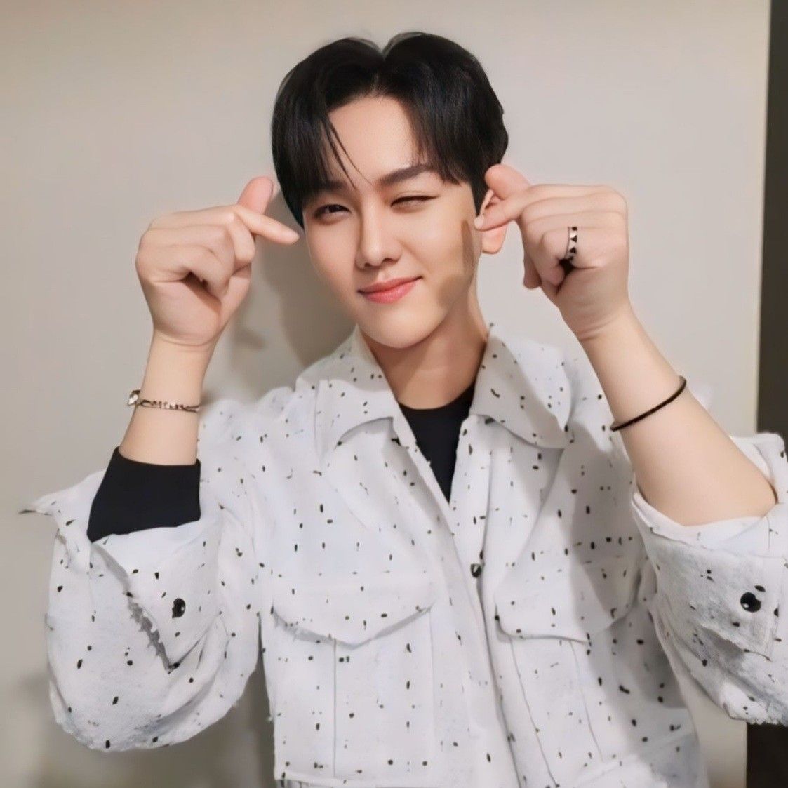 粉丝拍下的金秀瓒瞬间