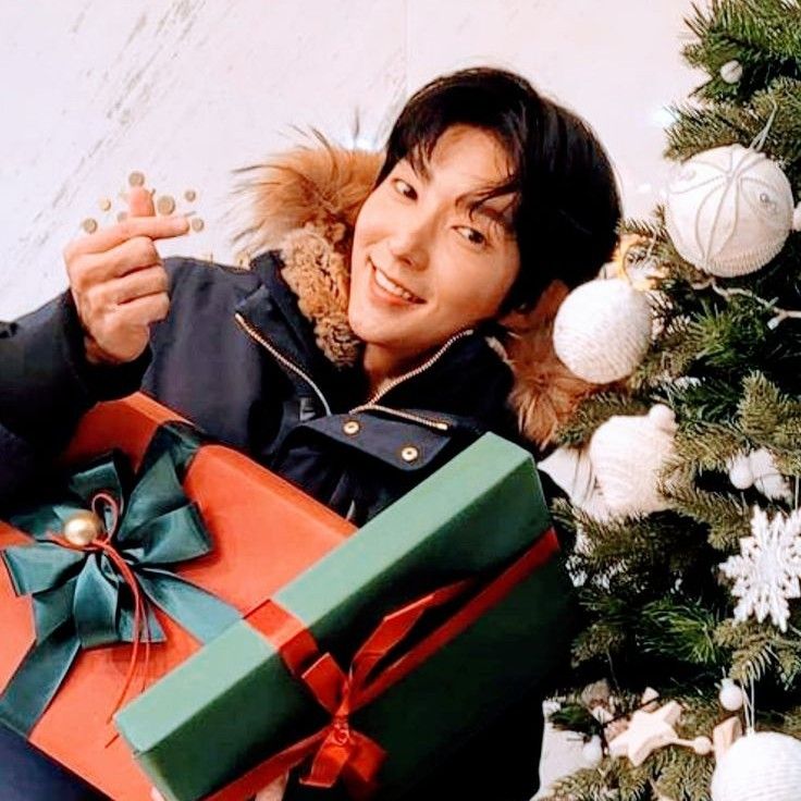 A moment captured by a fan of Lee Joongi