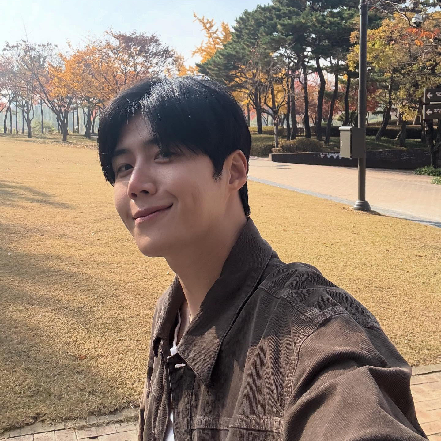 Behind-the-scenes cut of Kim Seonho