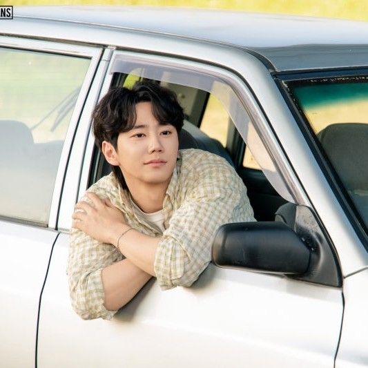 Recent activity shot of Lee Junyoung