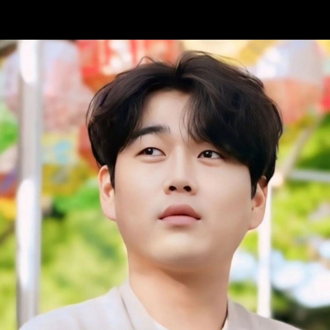 A moment captured by a fan of Hwang Youngwoong