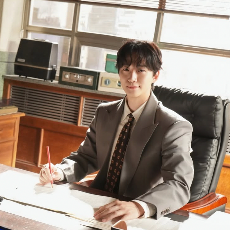 イ・ジュノの最近の活動ショット