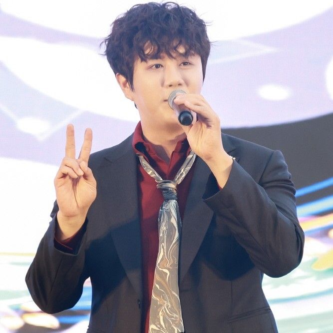 Recent activity shot of Jin Haesung