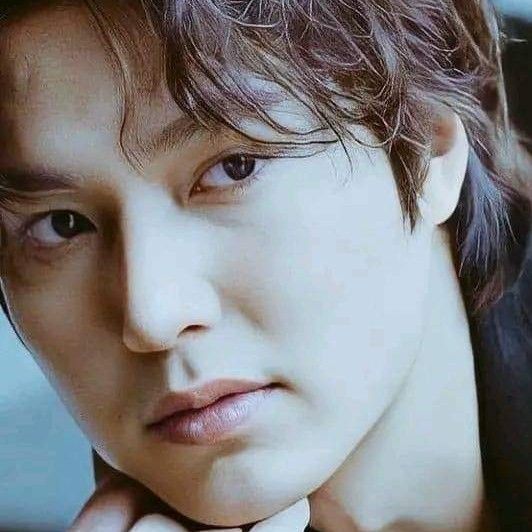 粉絲拍下的李敏鎬瞬間