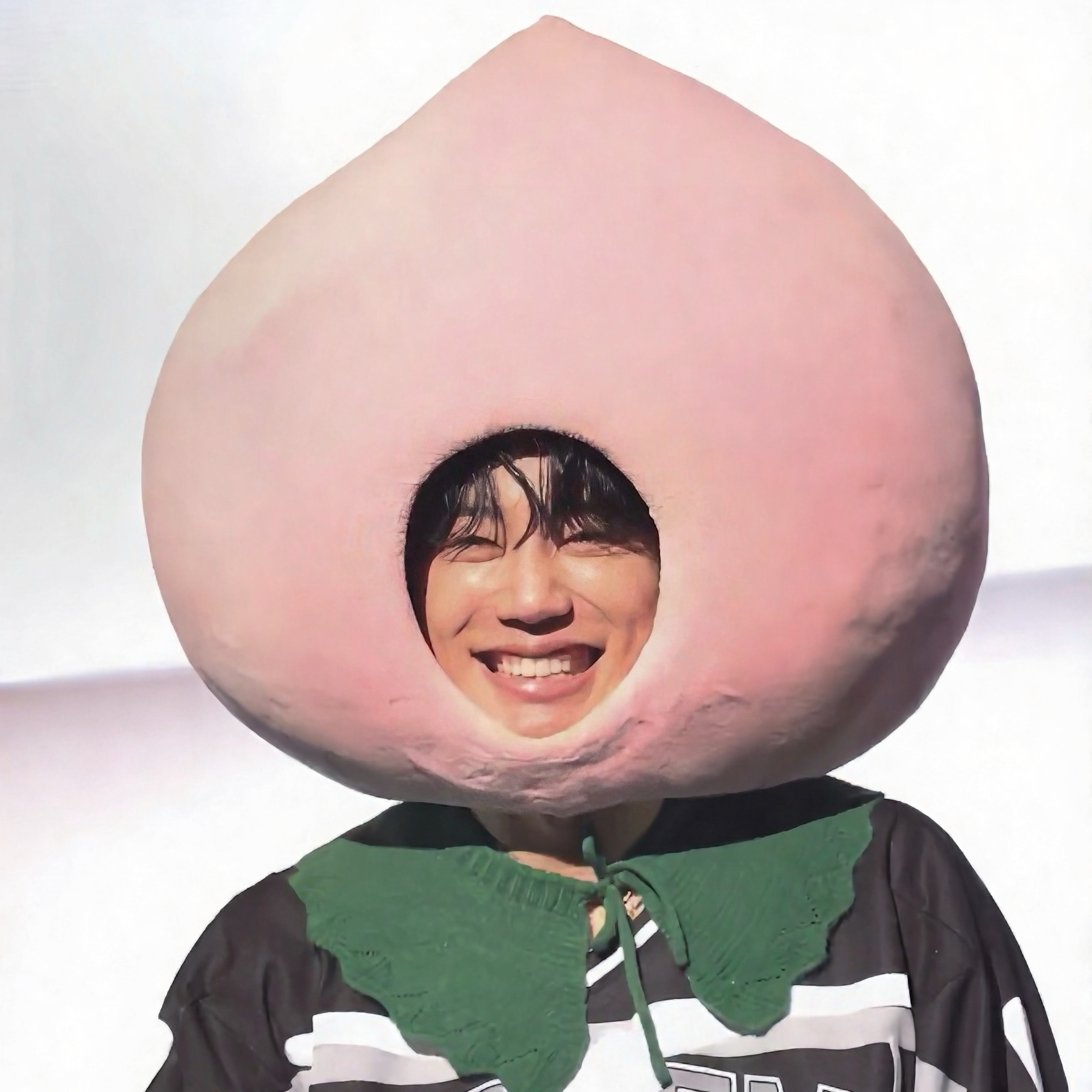 Behind-the-scenes cut of Lee Junyoung