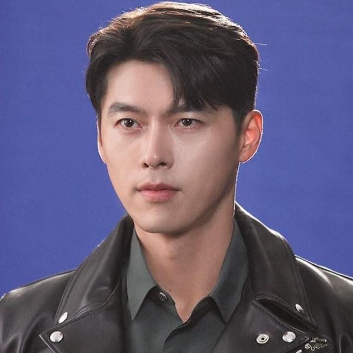 Momen yang diabadikan oleh penggemar Hyun Bin